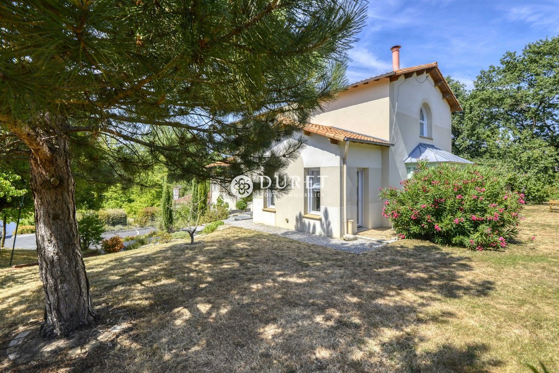 House in Cugand, Cugand-la-Bernardiere, France 2 - 18544739