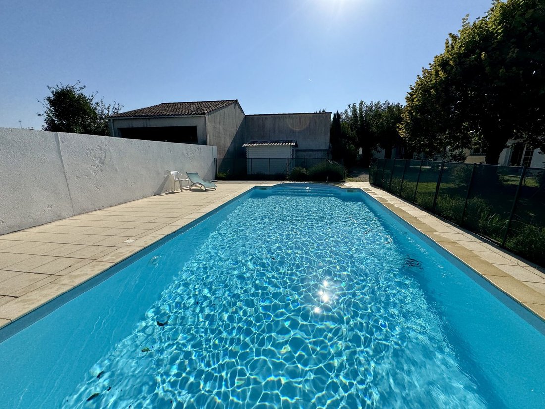 House in Breuillet, Nouvelle-Aquitaine, France 3 - 17413219
