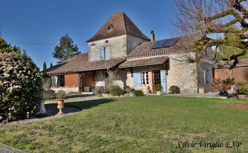 House in Beaumont-du-Perigord, Beaumontois en Périgord, France 1