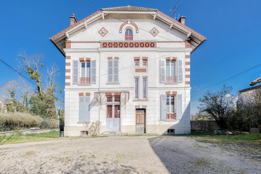 House in Meaux, Ile-de-France, France 1 - 16847256