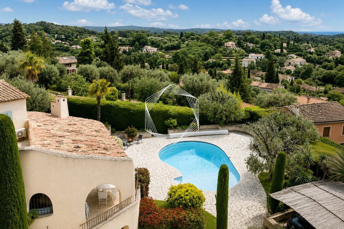 Villa in Le Rouret, Provence-Alpes-Côte d'Azur, France 3 - 18537827