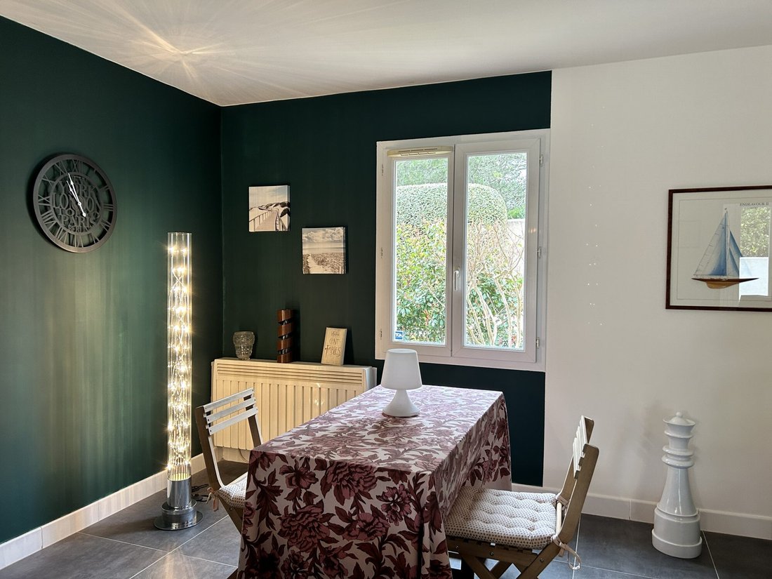 Villa in Mallemort, Provence-Alpes-Côte d'Azur, France 1 - 17362746