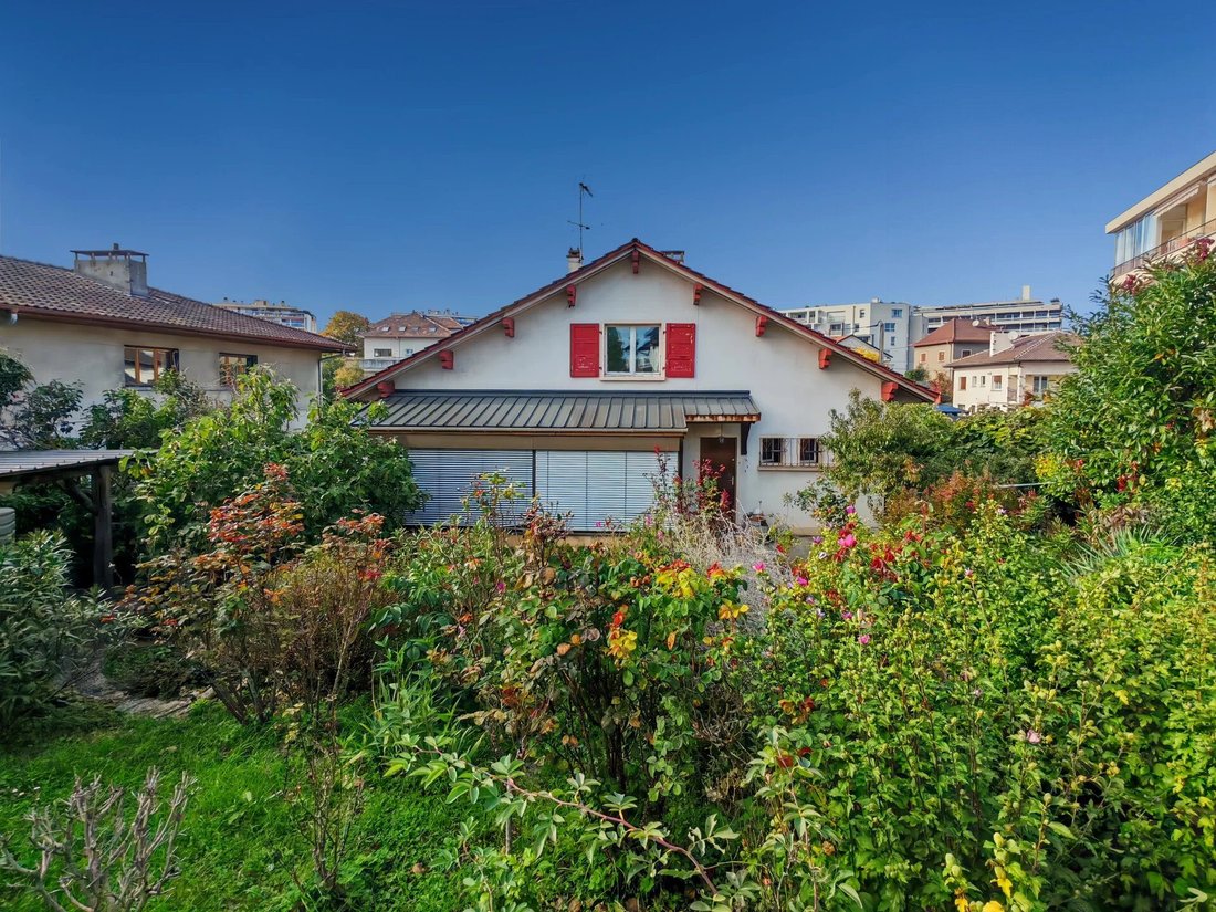 House in Plaine et Chatelet, Gaillard, France 2 - 16827692