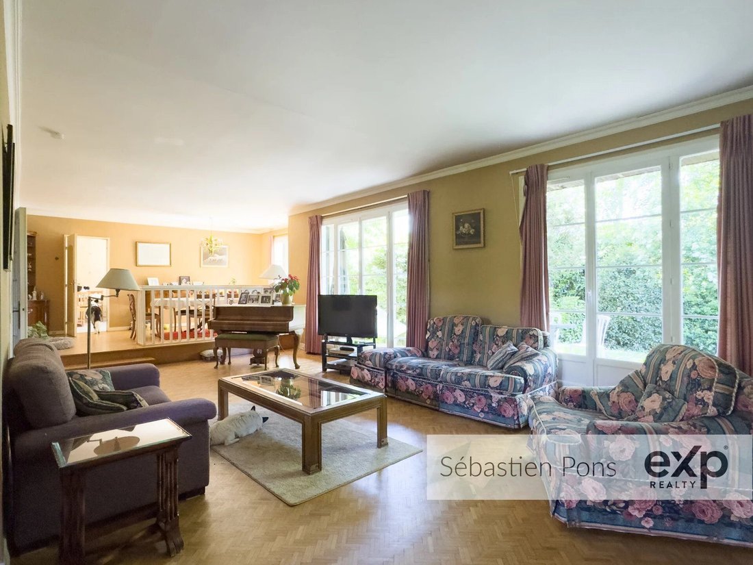 House in Chavenay, Ile-de-France, France 3 - 16822567