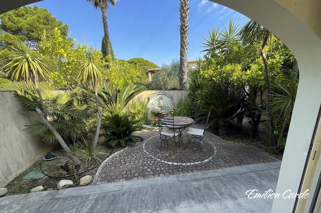 Villa in Ville-Les Saquedes-Le Bouillonnet, Sainte-Maxime, France 4 - 16822639