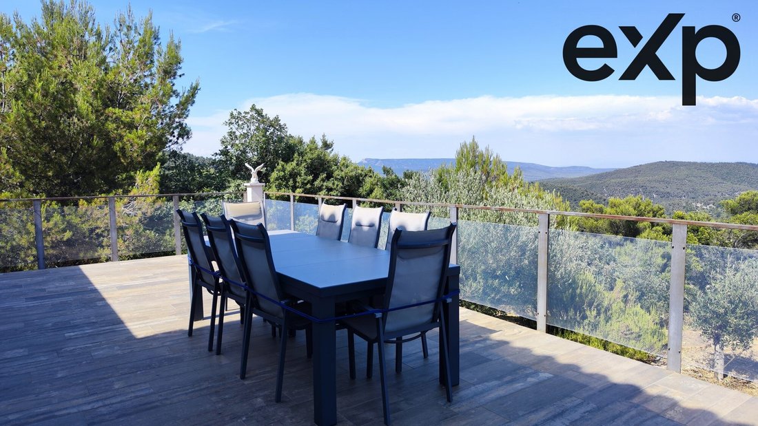 Villa in Saint-Zacharie, Provence-Alpes-Côte d'Azur, France 4 - 18315621