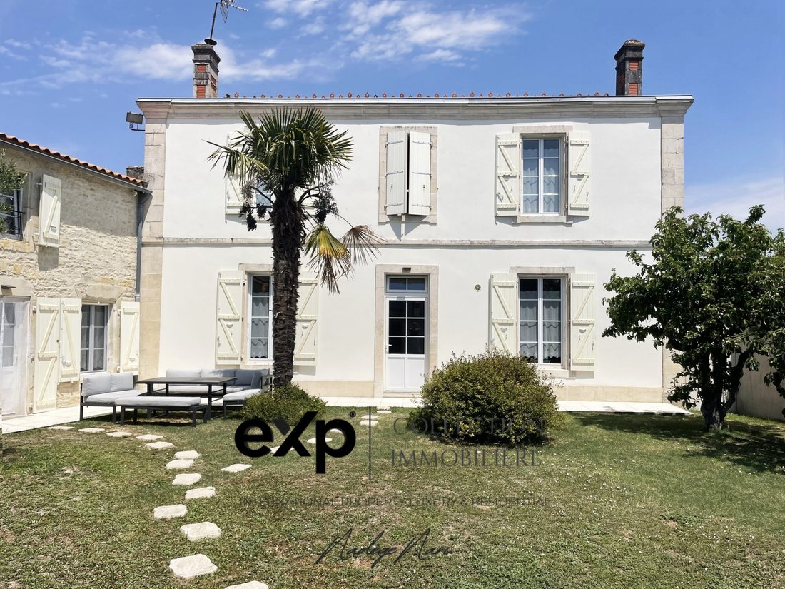 House in Sainte-Soulle, Nouvelle-Aquitaine, France 1 - 18276378