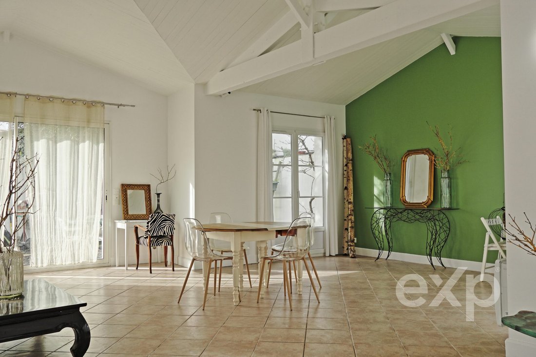 House in Loix, Nouvelle-Aquitaine, France 1 - 17362740