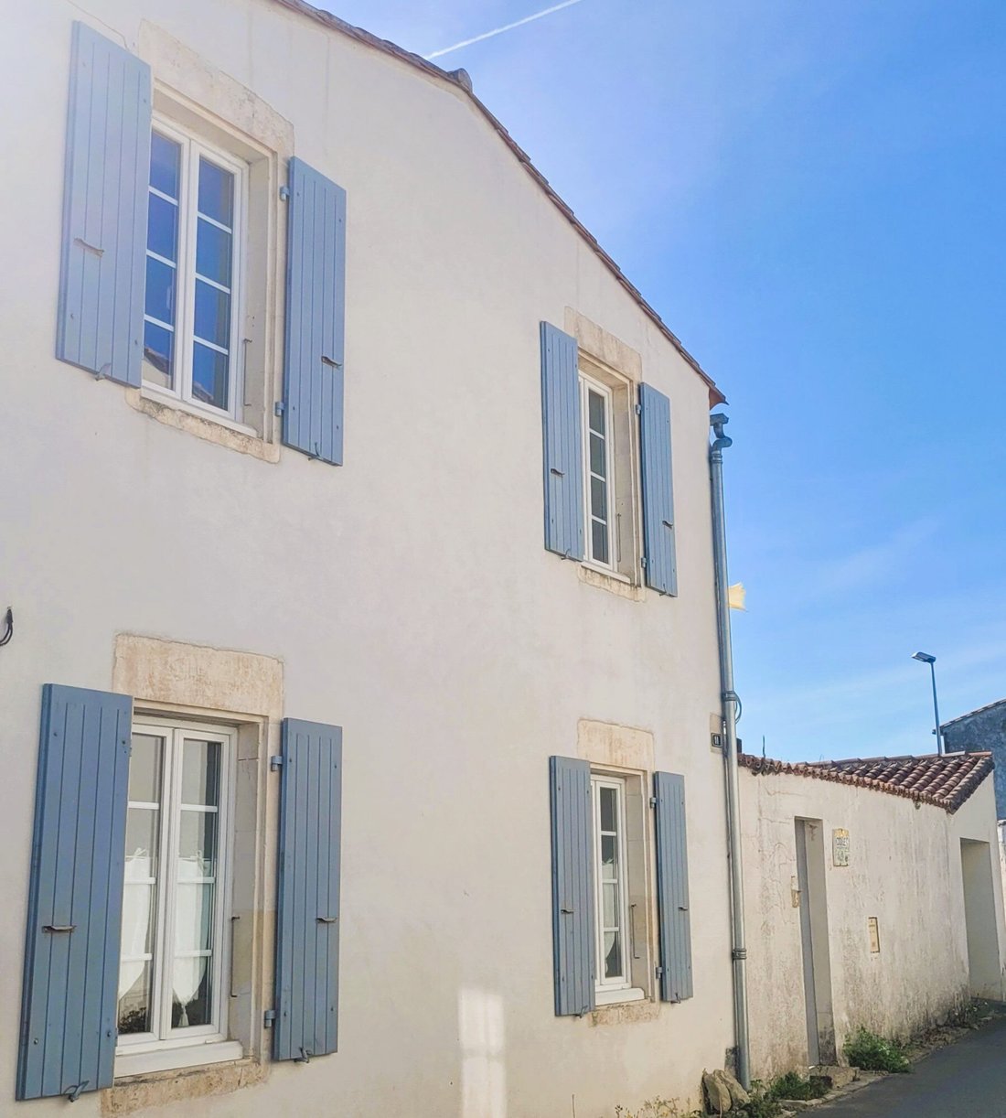 House in Sainte-Marie-de-Ré, Nouvelle-Aquitaine, France 1 - 17783737