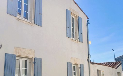 House in Sainte-Marie-de-Ré, Nouvelle-Aquitaine, France 1