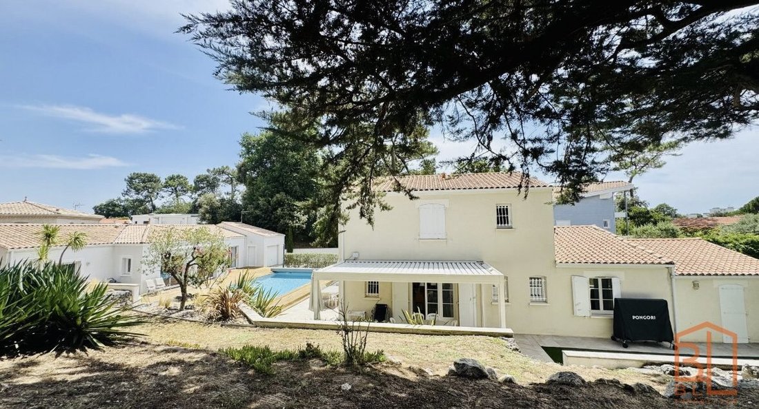 House in Nord Est Vallieres, Saint-Georges-de-Didonne, France 2 - 16994459