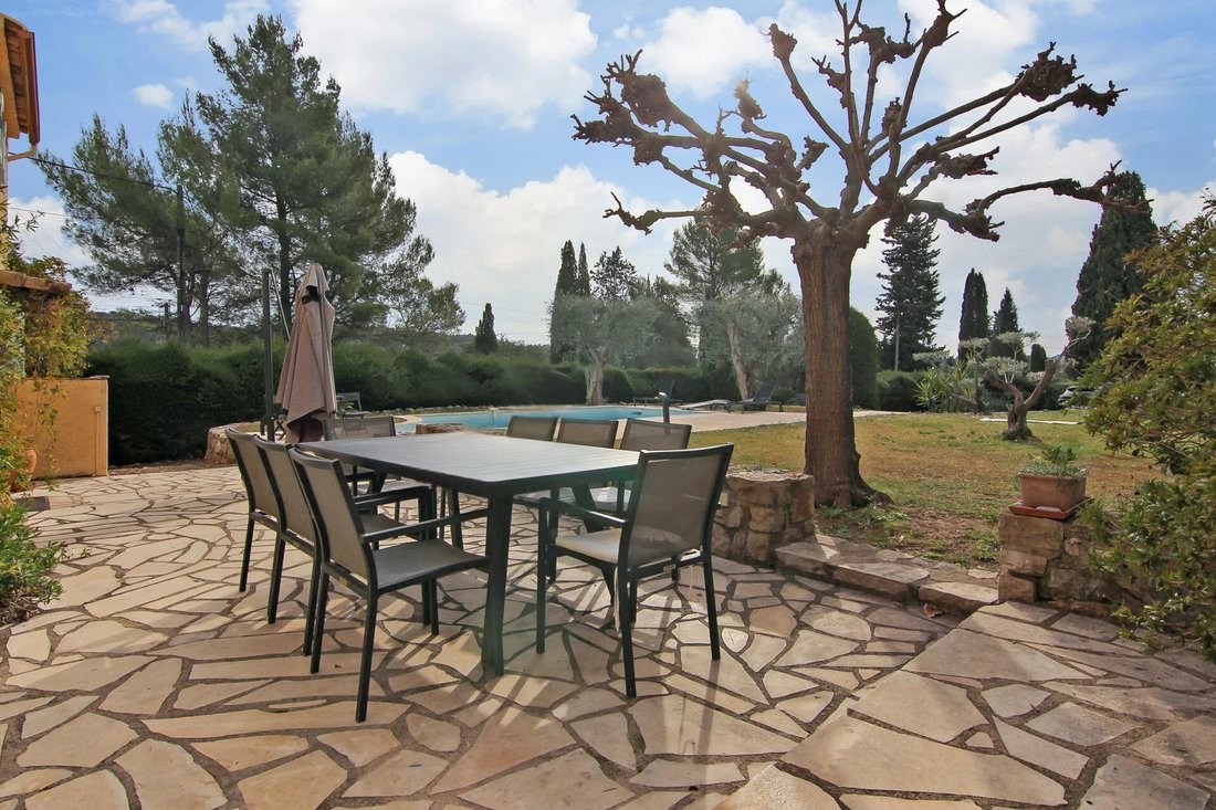 Country House in Grasse, Provence-Alpes-Côte d'Azur, France 2 - 16822906