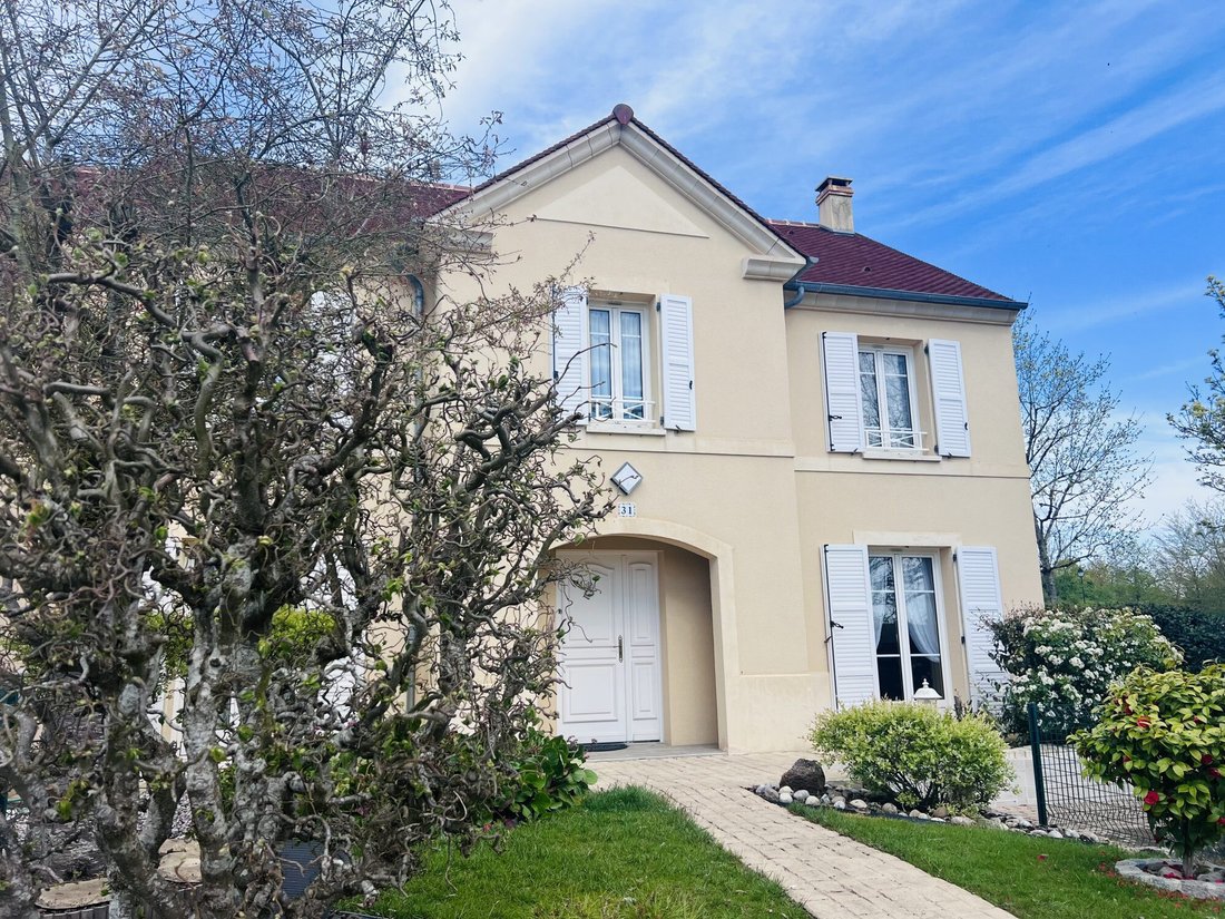House in Marines, Ile-de-France, France 1 - 17689276