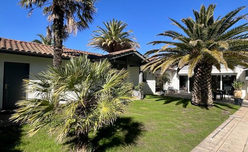 House in Biarritz, Nouvelle-Aquitaine, France 1