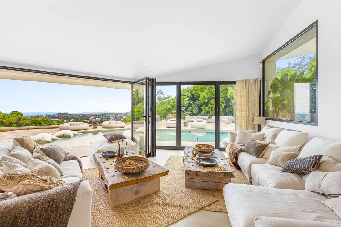 Villa in Le Rouret, Provence-Alpes-Côte d'Azur, France 3 - 16961489