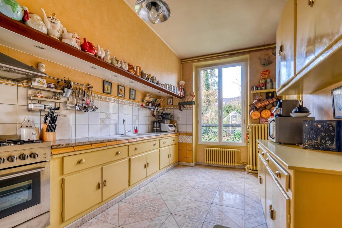 House in Saint-Leu-d'Esserent, Hauts-de-France, France 3 - 16847266