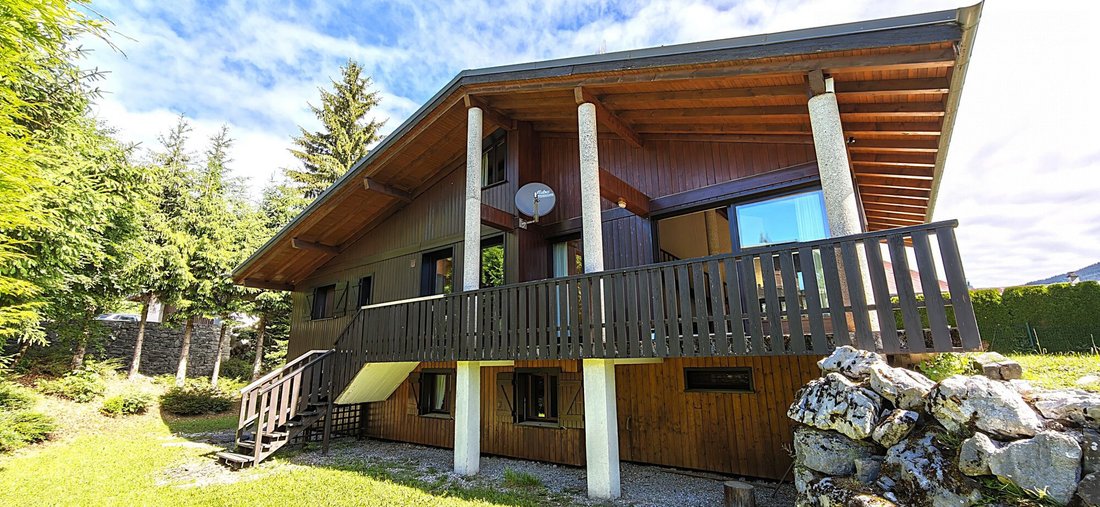 Chalet in Arâches-la-Frasse, Auvergne-Rhône-Alpes, France 1 - 18218667