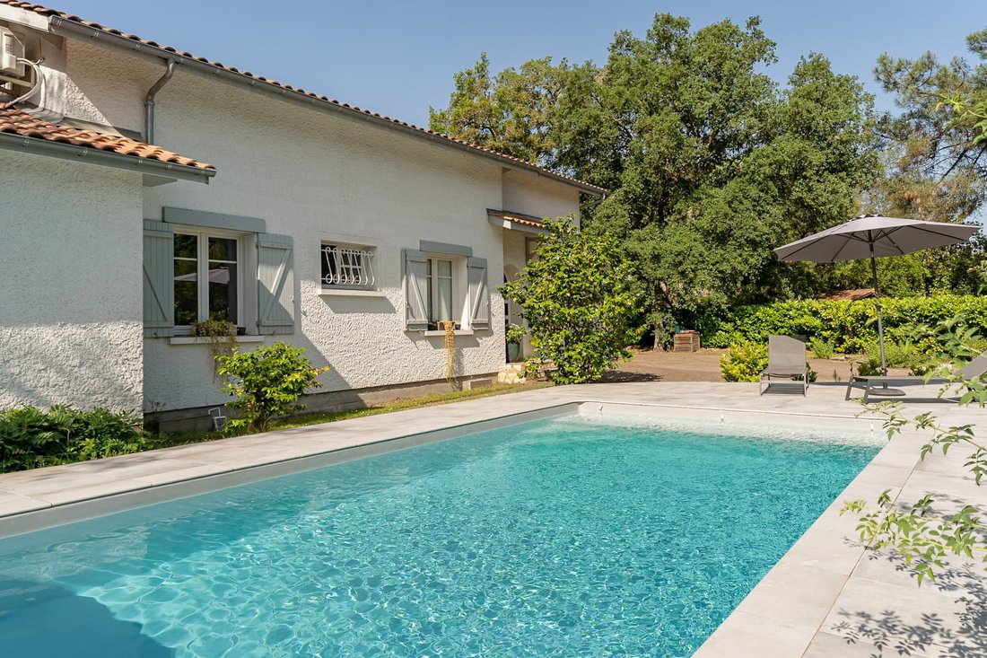 Villa in Saint-Aubin-de-Medoc, Nouvelle-Aquitaine, France 2 - 18124751