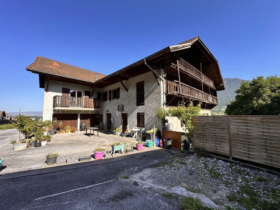 House in Vougy, Auvergne-Rhône-Alpes, France 1 - 18043612