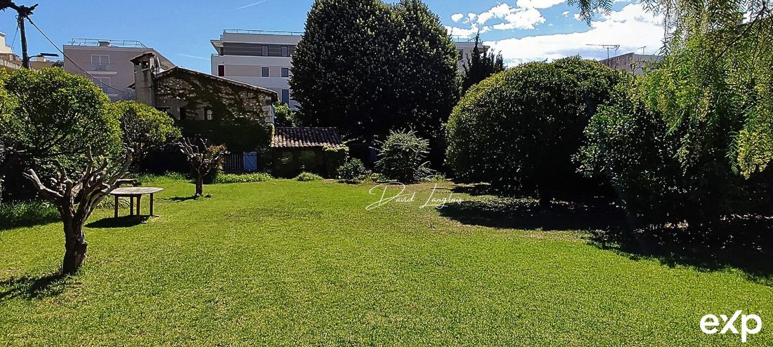 Country House in Saint-Laurent-du-Var, Provence-Alpes-Côte d'Azur, France 3 - 17468744