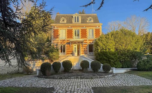 House in Chaumont-en-Vexin, Hauts-de-France, France 1