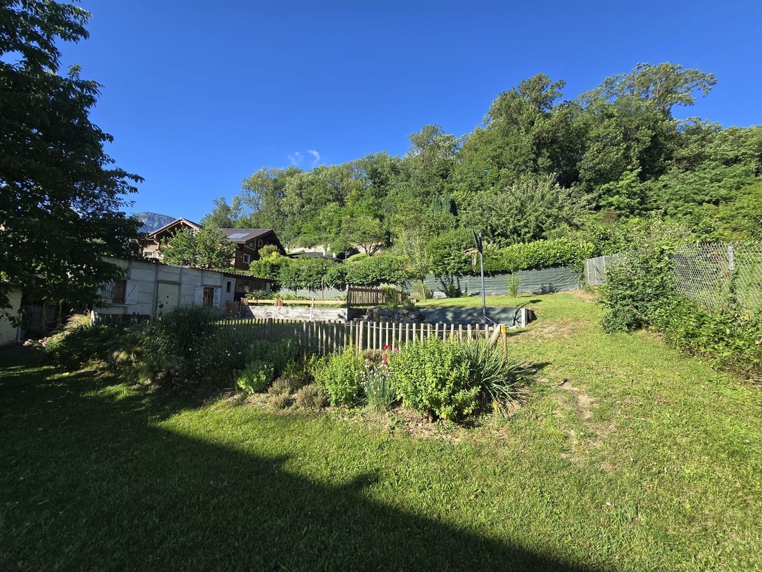House in Challes-les-Eaux, Auvergne-Rhône-Alpes, France 1 - 18385760