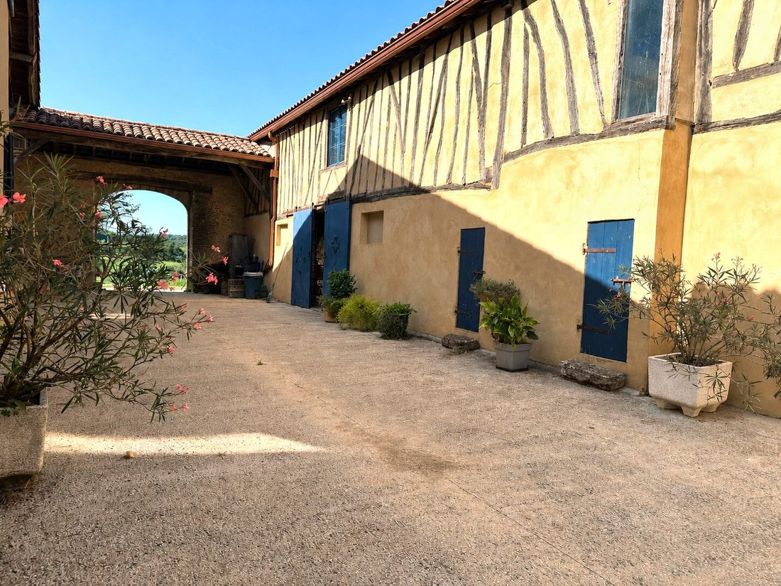 House in Sabazan, Occitania, France 3 - 16843044