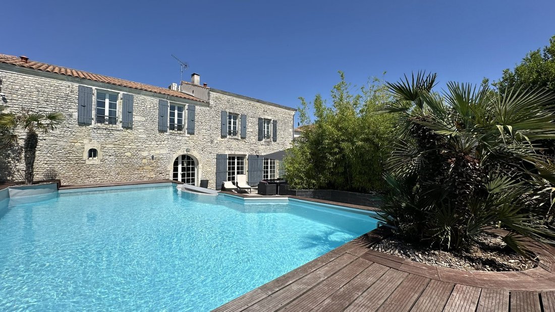 House in Dompierre-sur-Mer, Nouvelle-Aquitaine, France 2 - 16894754