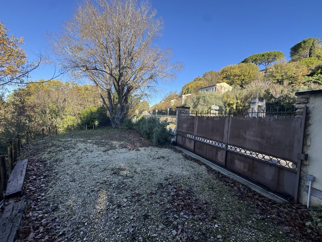 House in Ménerbes, Provence-Alpes-Côte d'Azur, France 5 - 17362736