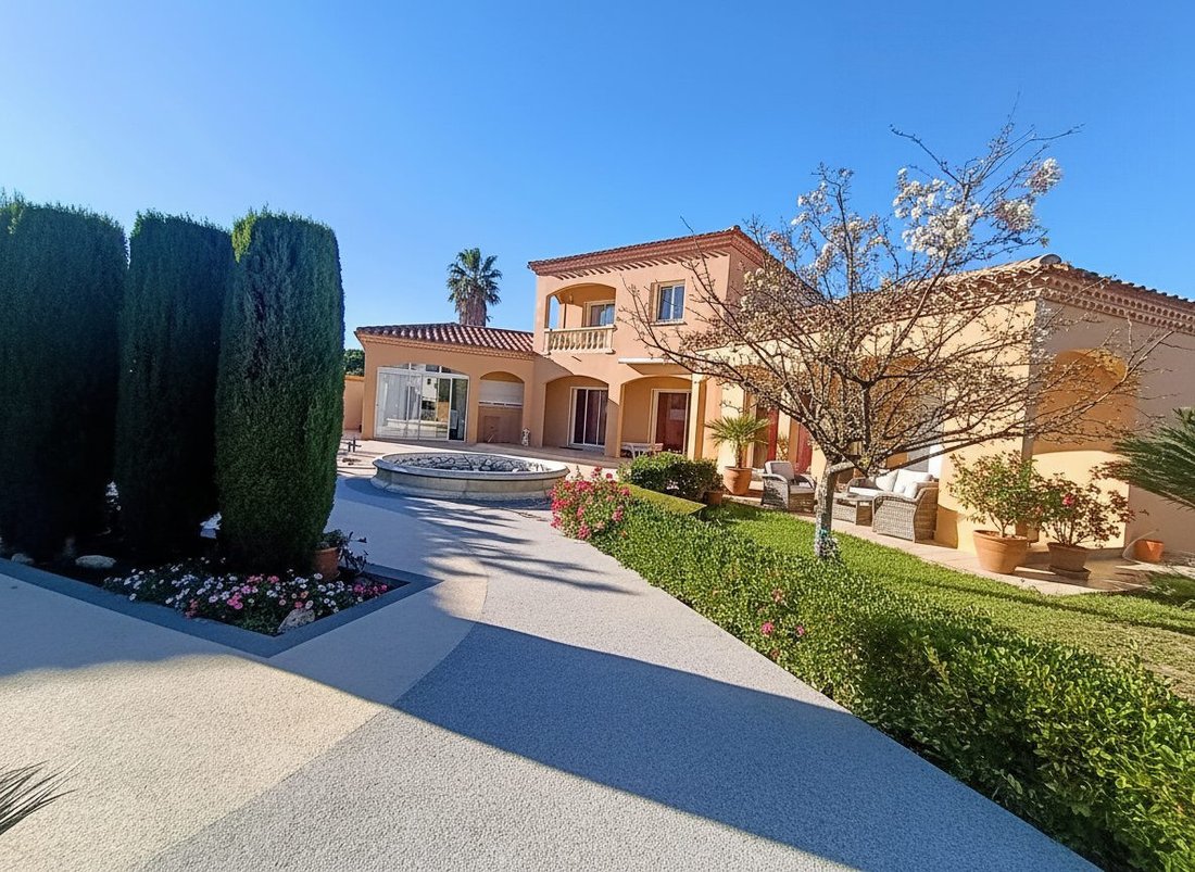 Villa in Saint-Cyprien, Occitania, France 2 - 18043683