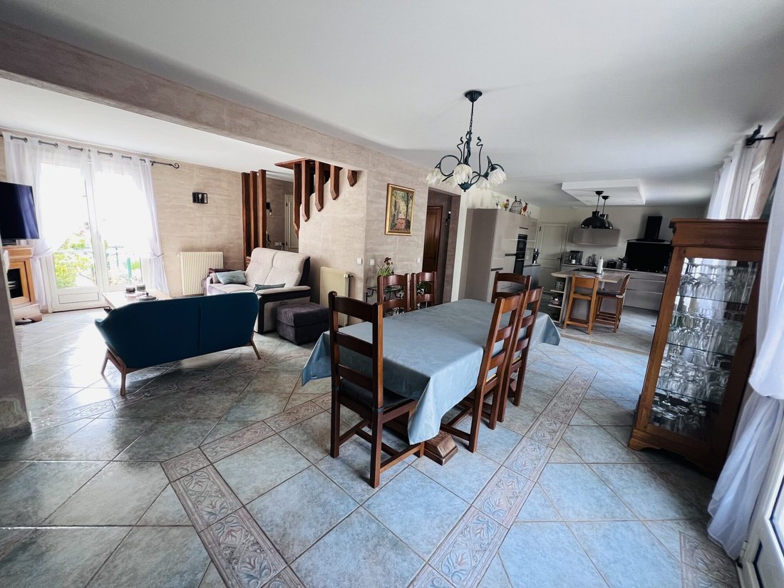 House in Marines, Ile-de-France, France 3 - 17689276