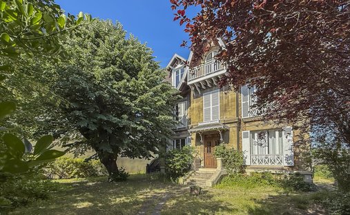 House in Saint Nicolas, Maisons-Laffitte, France 1