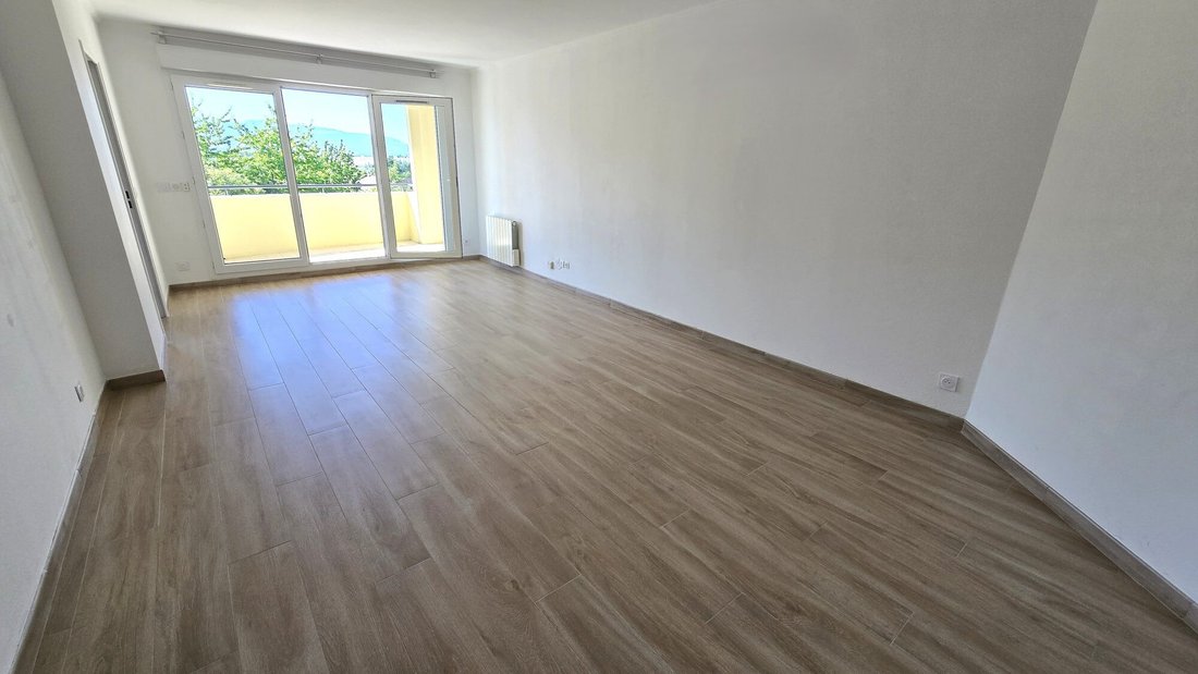 Apartment in Prévessin-Moëns, Auvergne-Rhône-Alpes, France 2 - 18524875