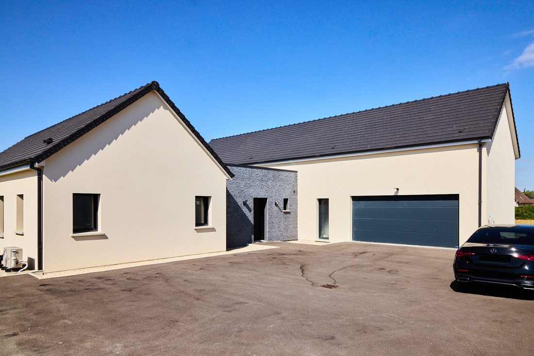 House in Sainte-Maure, Grand Est, France 1 - 18480932
