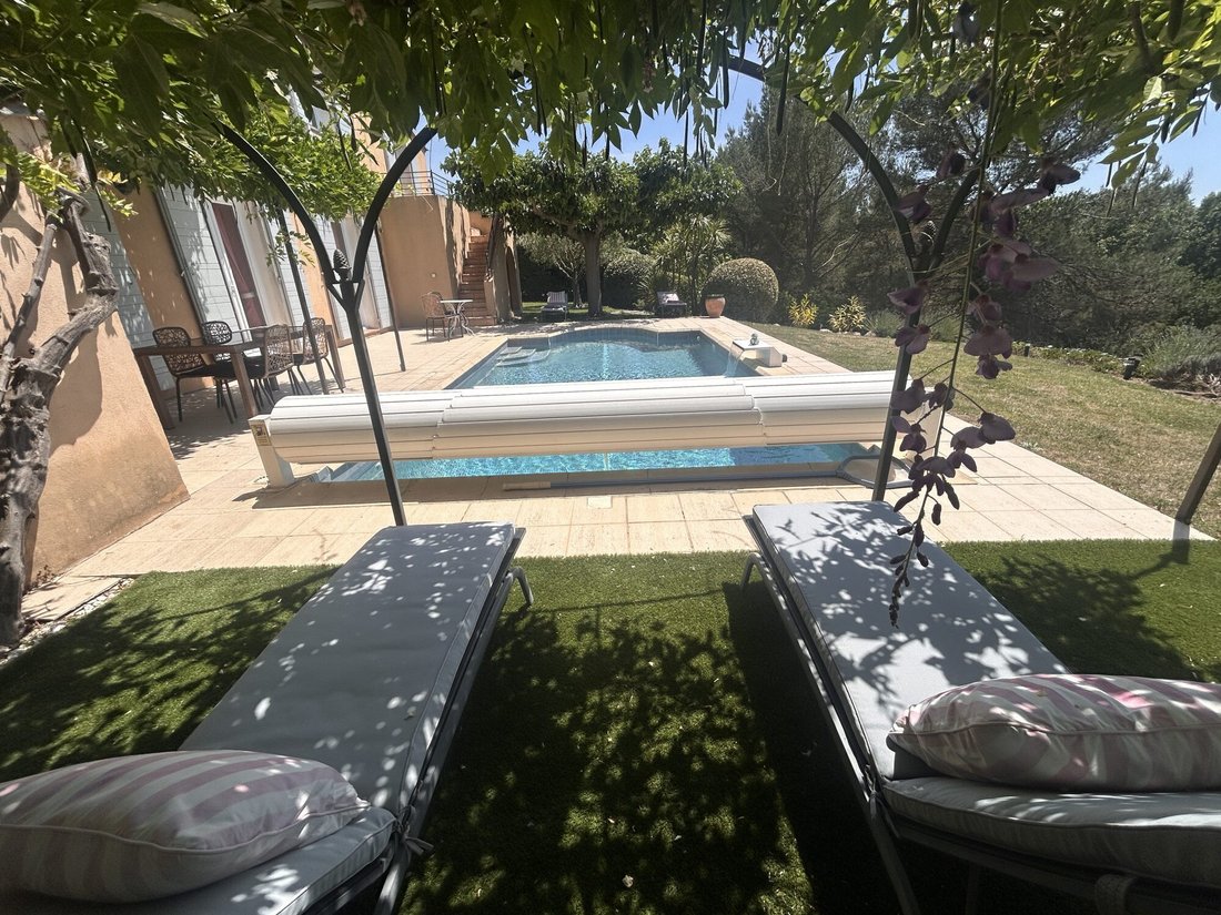 Villa in Mallemort, Provence-Alpes-Côte d'Azur, France 4 - 18139557