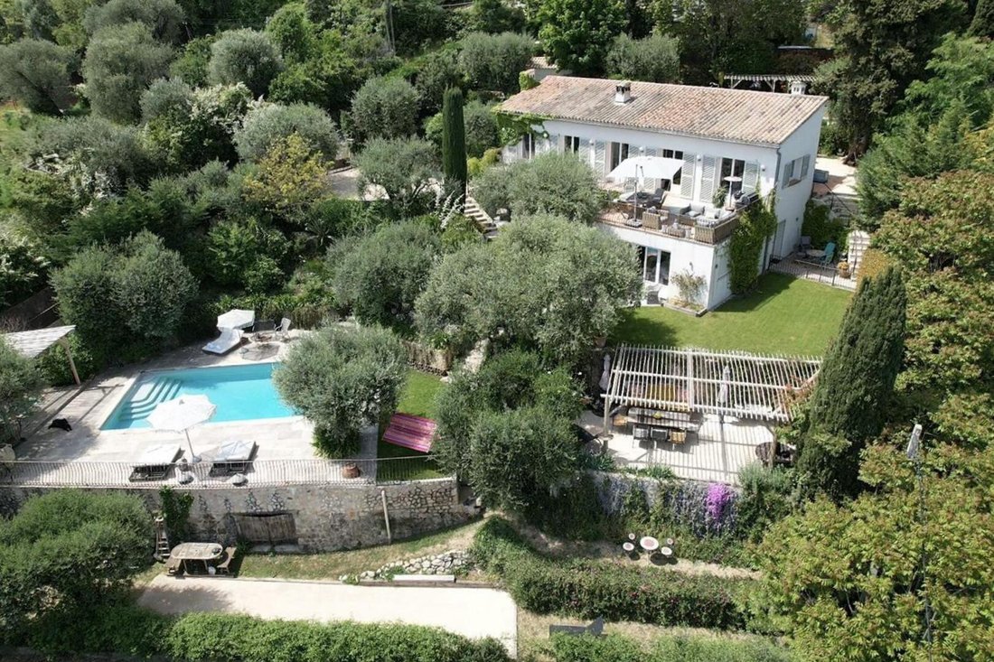House in Grasse, Provence-Alpes-Côte d'Azur, France 1 - 17893326