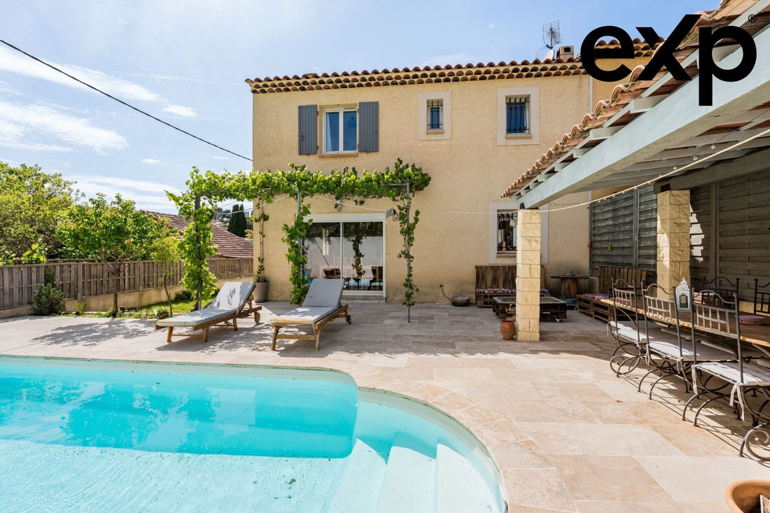 Maison à Plan-de-Cuques, Provence-Alpes-Côte d'Azur, France 1 - 17841128