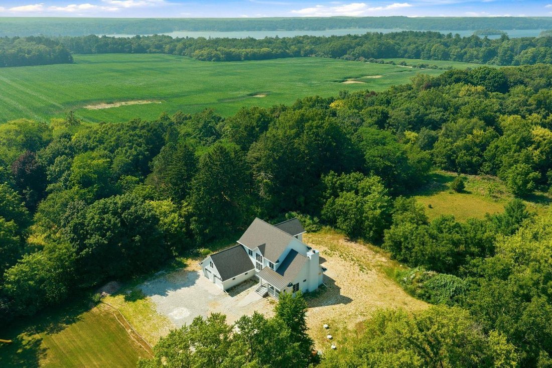 House in Hartland, Wisconsin, United States 1 - 18545022