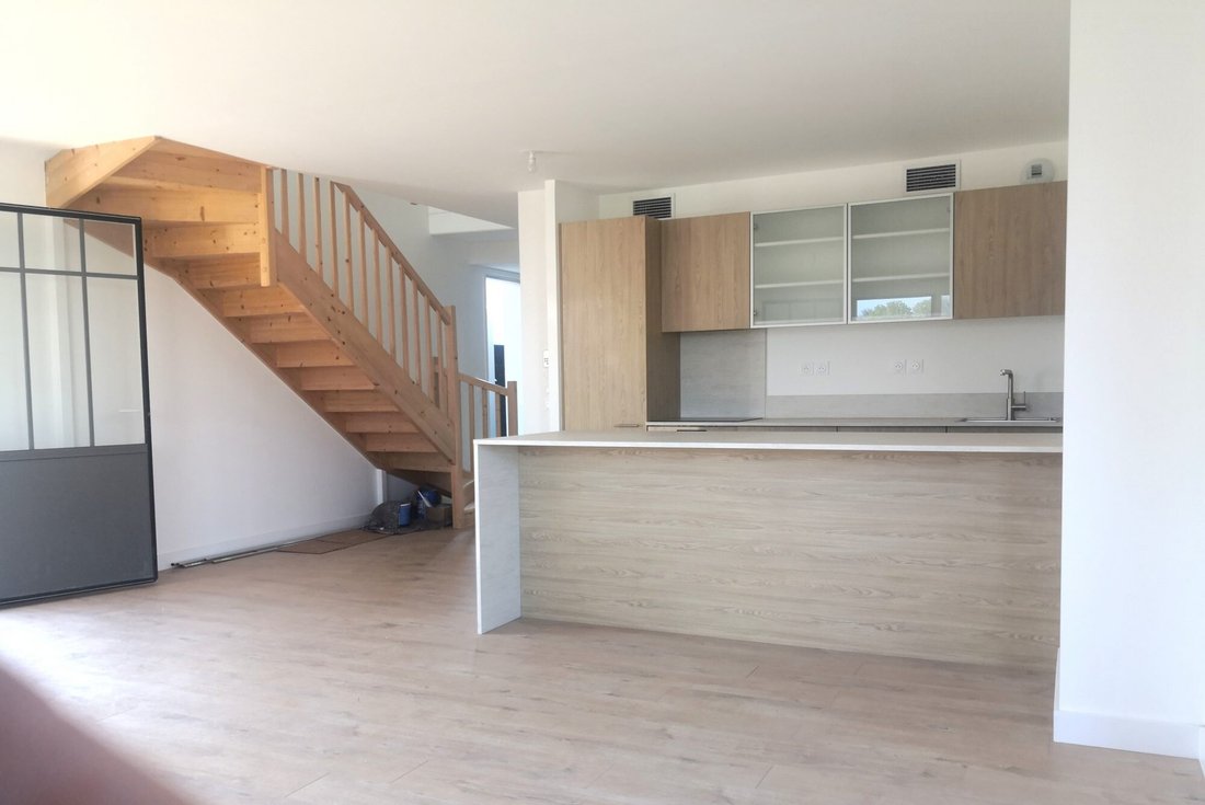 House in Villenave-d'Ornon, Nouvelle-Aquitaine, France 3 - 17489411