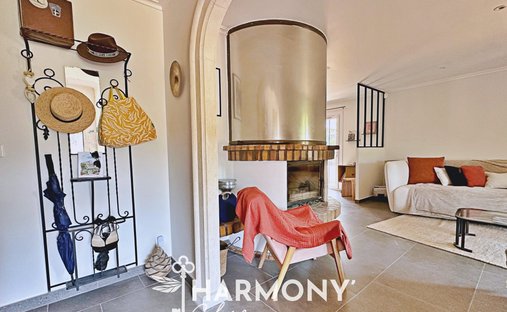 Maison à Ecarts, Roquebrune-sur-Argens, France 1