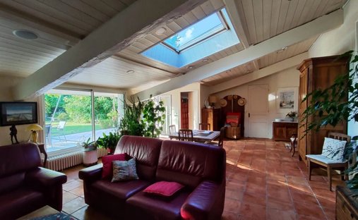 House in Moulineau, Gradignan, France 1