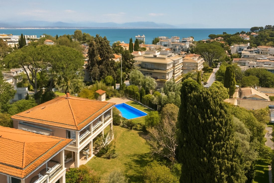 House in Les Cougoulins-Rastines, Antibes, France 1 - 16822803