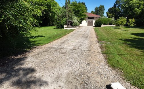 Casa a Attignat, Auvergne-Rodano-Alpi, Francia 1