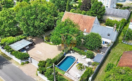 House in Saint-Georges-sur-Cher, Centre-Val de Loire, France 1