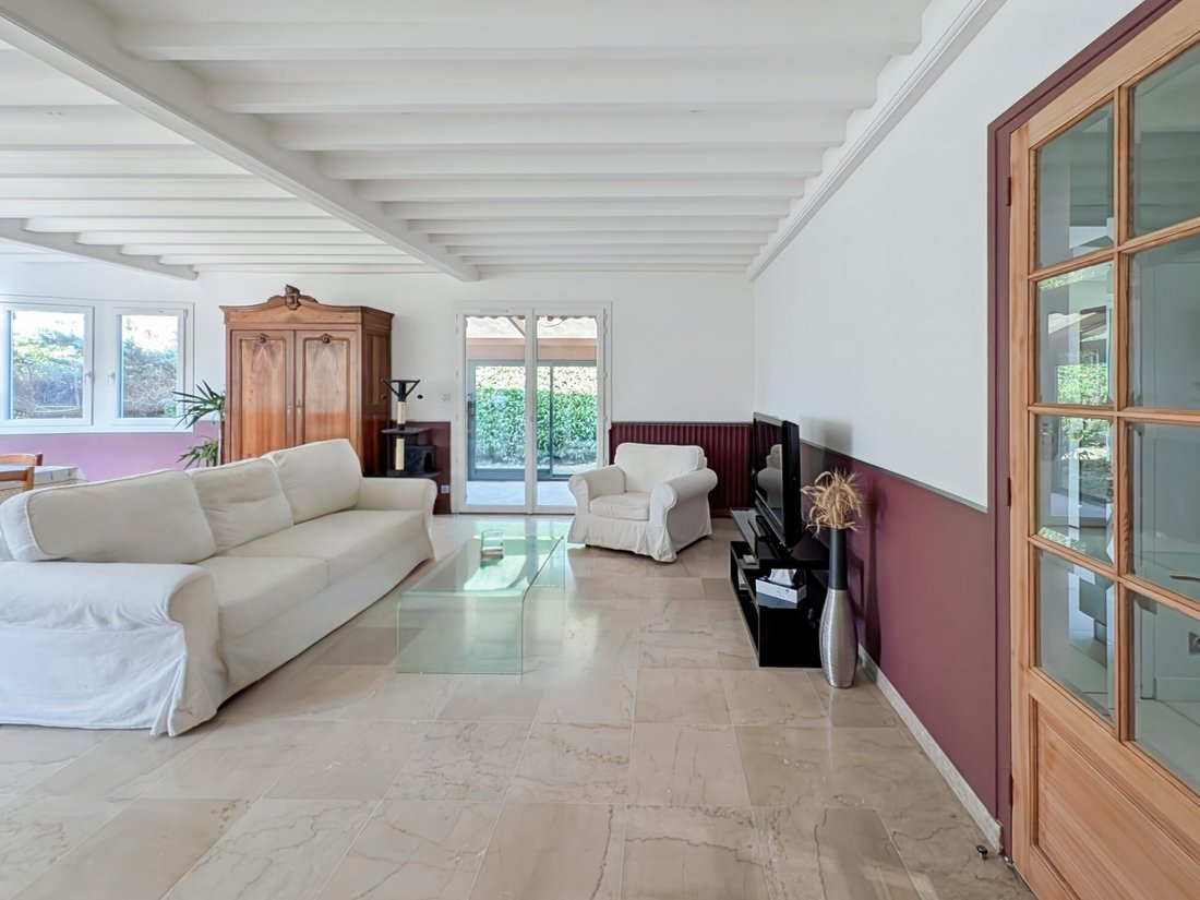Country House in Messimy-sur-Saone, Auvergne-Rhône-Alpes, France 4 - 17468783