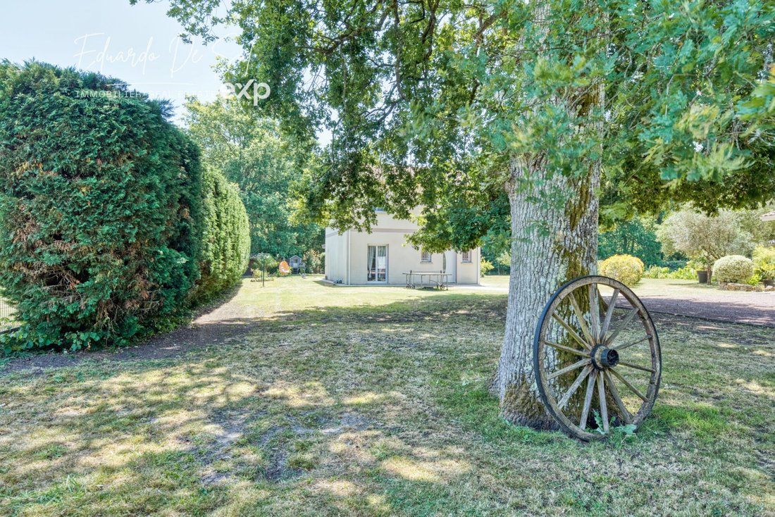 House in Sardine-Chiquet, Pessac, France 2 - 18276440