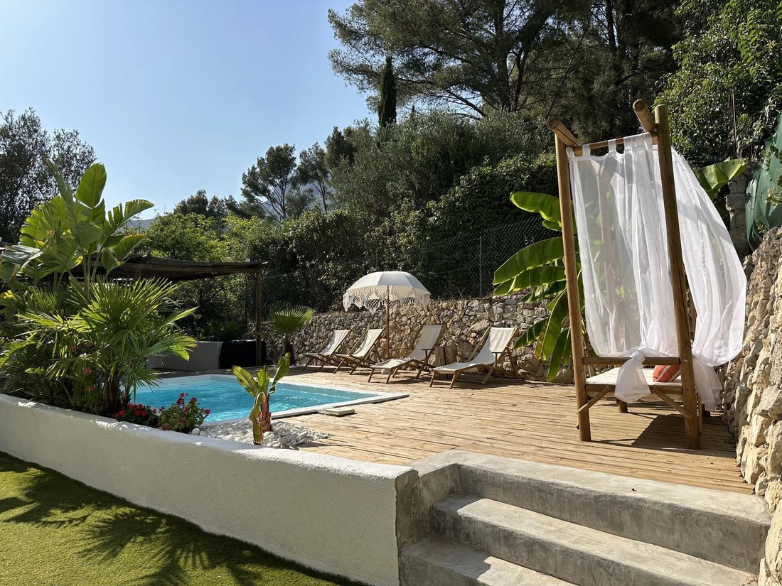 Villa in Le Revest-les-Eaux, Provence-Alpes-Côte d'Azur, France 2 - 16834353