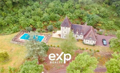 Estate in La Vieille-Lyre, Normandy, France 1