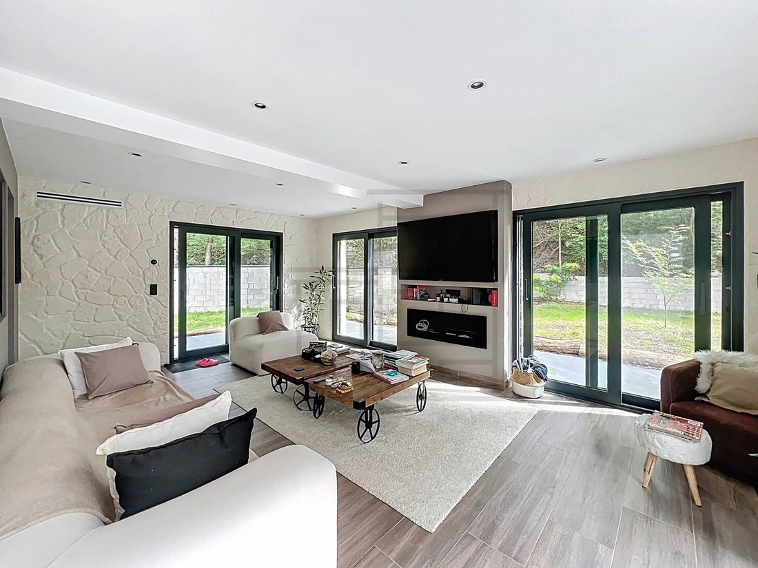 Villa in Herblay-sur-Seine, Ile-de-France, France 2 - 16834490