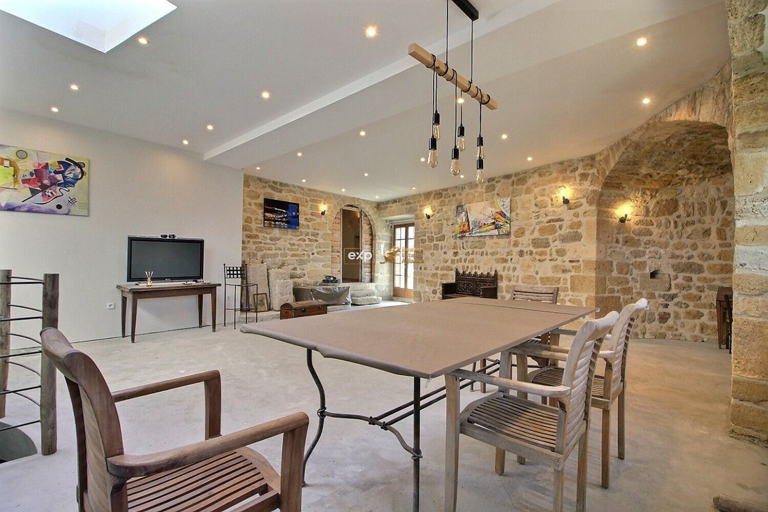 House in Alleins, Provence-Alpes-Côte d'Azur, France 1 - 18415983